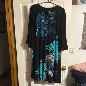 Roz & Ali Blue Graphic 3/4 Sleeve Dress